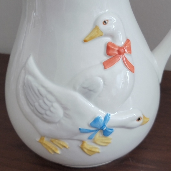 Vintage Pitcher - Geese/Ducks - Picture 2 of 6